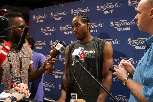 5场比赛打进5球，凯恩当选拜仁10月最佳球员（5战5球，凯恩荣膺拜仁10月最佳球员）