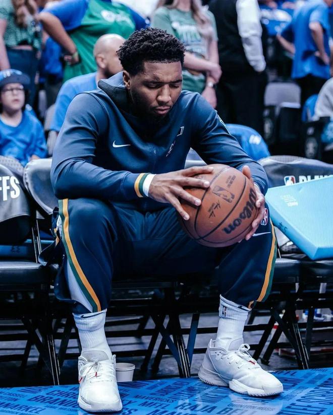 曝快船将与保罗和其经纪团队合作 进行为其寻找下家（传快船将与保罗及其经纪团队联手，为其物色新东家）