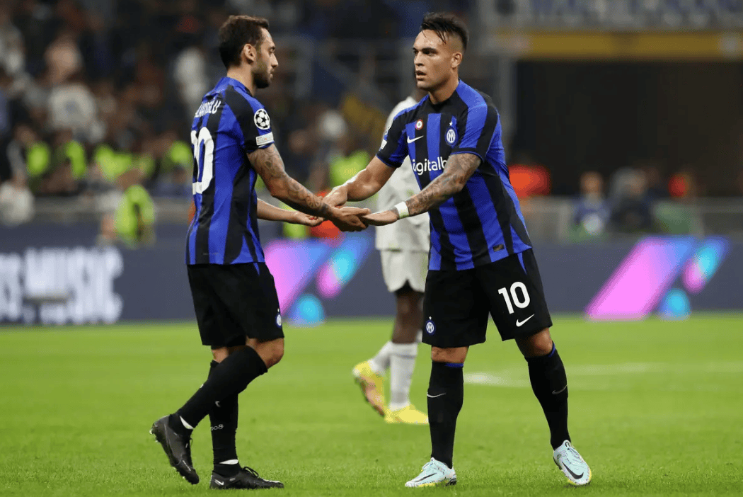 凯恩切换到“全能战士”模式，拜仁可以专心打欧冠了！（凯恩开启全能战士模式，拜仁可专注欧冠征程！）