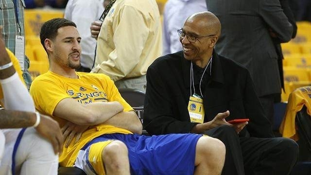 队长镇守后防，比肩最佳表现（队长坐镇防线，表现不逊最佳）