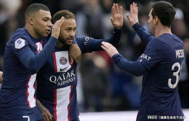 CBA季后赛前瞻：广东队争夺三连冠,（CBA季后赛展望：广东冲击三连冠）