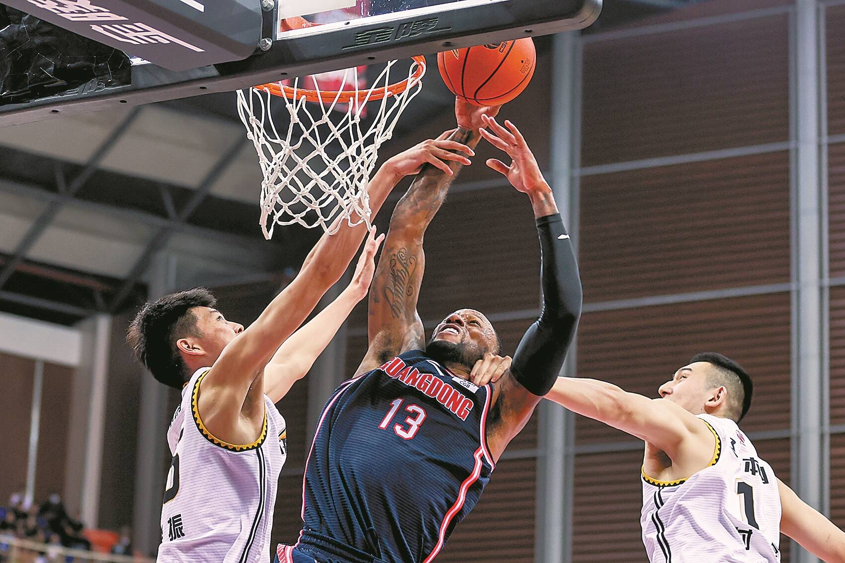 罗马诺：39岁的拉莫斯没有退役打算，他将寻找新下家（罗马诺：39岁拉莫斯无意退役，正寻找新东家）