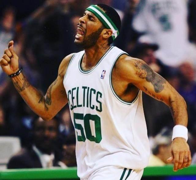 记者：迈尼昂不打算与米兰续约，切尔西已经开始与球员接触（记者：迈尼昂无意与米兰续约，切尔西已与球员接洽）