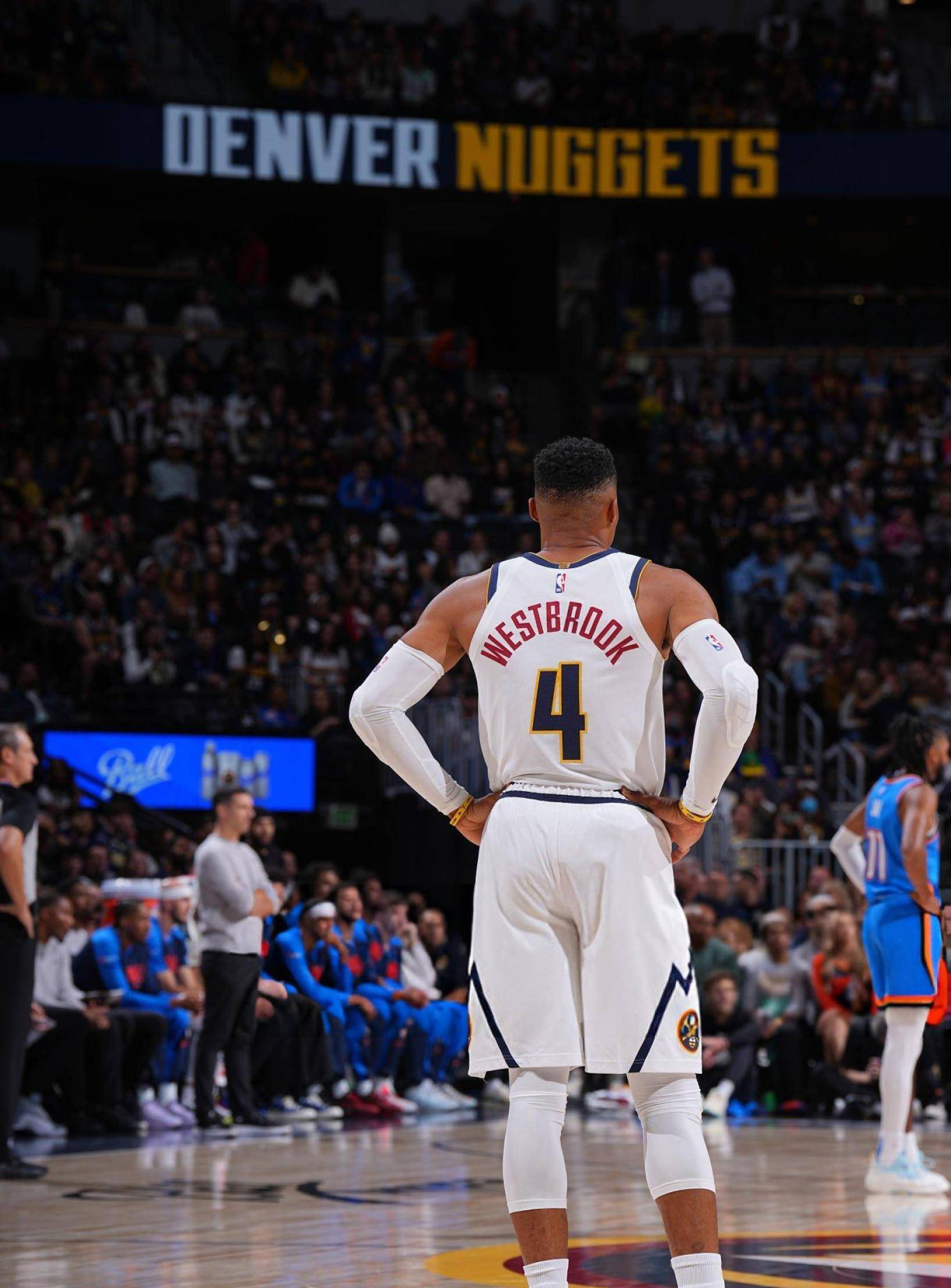 欧冠92年改制后戴帽数前10：梅西、C罗8次第1，姆巴佩5次第4（欧冠改制以来帽子戏法前十：梅西、C罗各8次并列第一，姆巴佩5次位列第4）