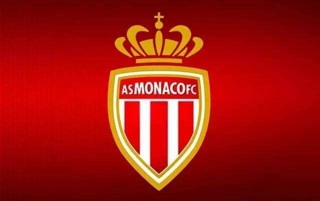 约基奇再送三双 掘金稳居前列（约基奇再拿三双，掘金继续高居前列）