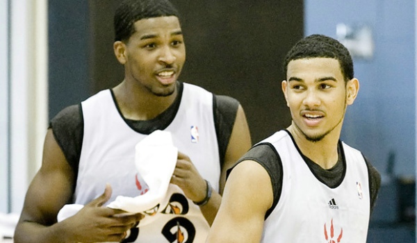 斯基拉：尤文正在研究冬窗签中卫，但补强中场依然是主要目标（斯基拉：尤文冬窗考虑引进中卫，中场补强仍是首要任务）